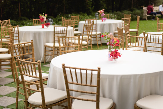 Round Table Arrangements